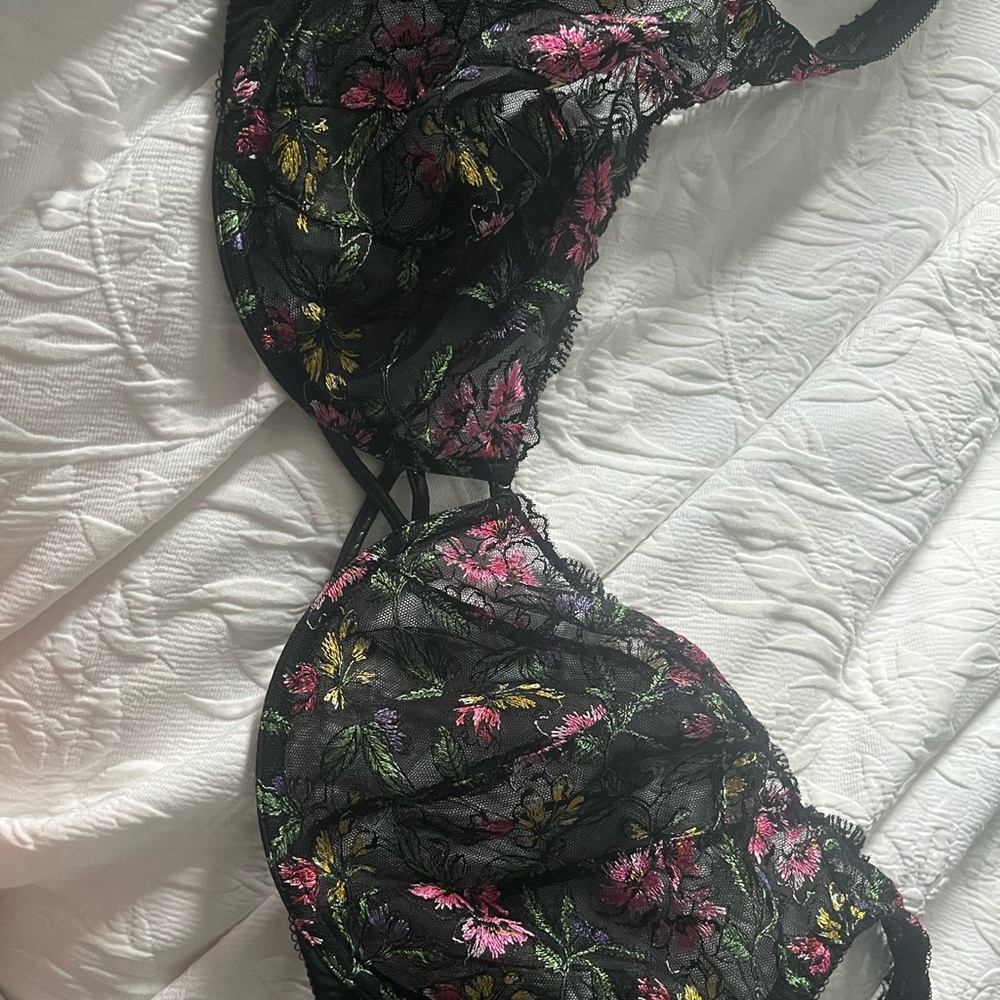 Victoria’s Secret bra